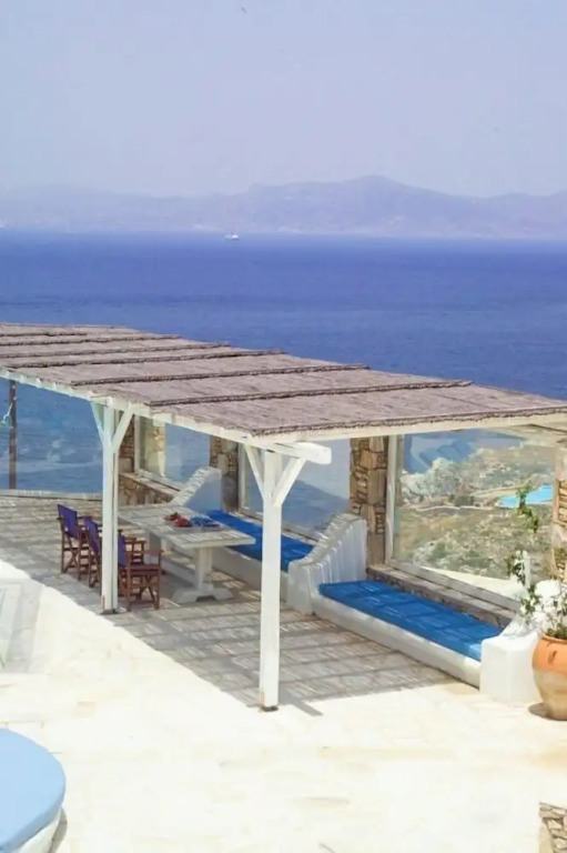 Villa Adonis