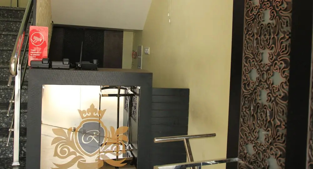OYO 7790 Hotel Royal Height