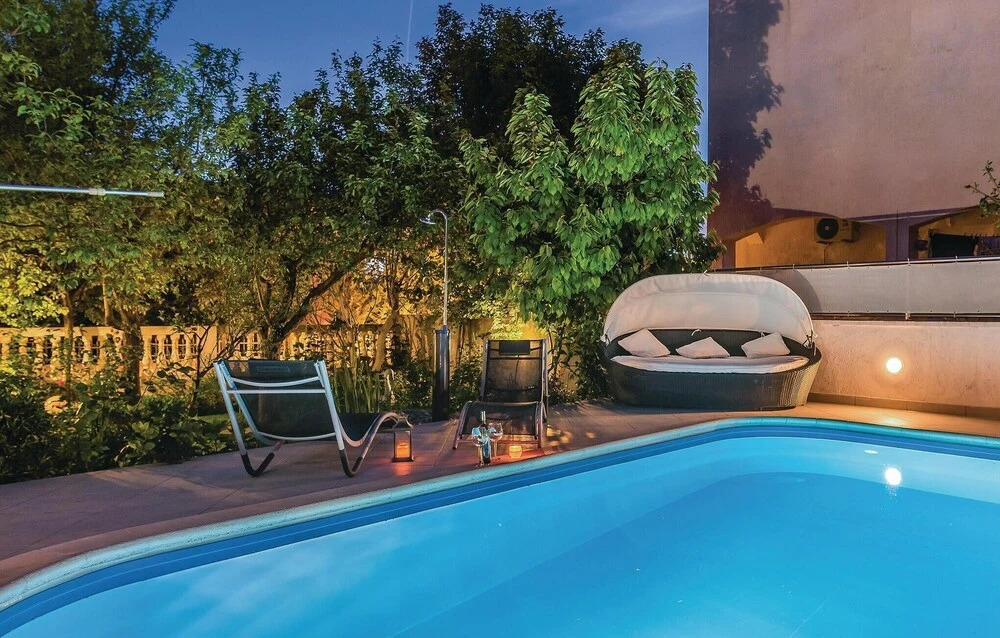 Awesome Home in Vodice With Wifi and 2 Bedrooms