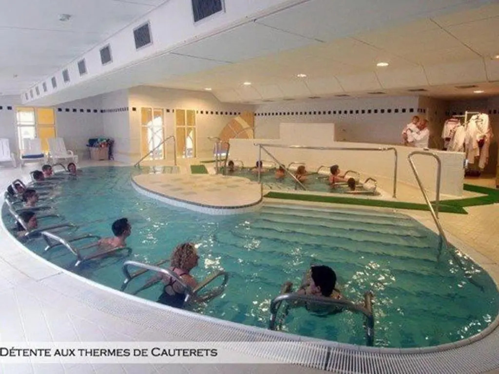 Appartement Cauterets, 3 pièces, 6 personnes - FR-1-401-33