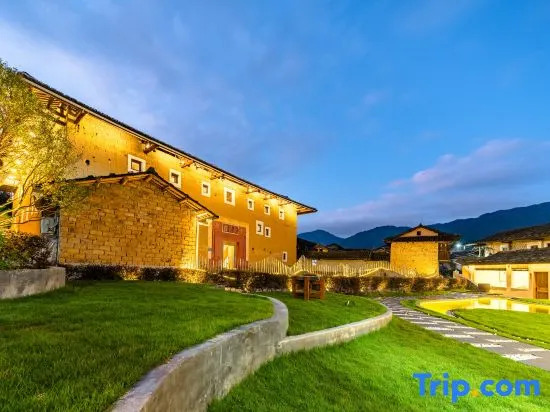 Xinsu Changrong Tulou Cultural Homestay (Yunshui Ballad Shop)
