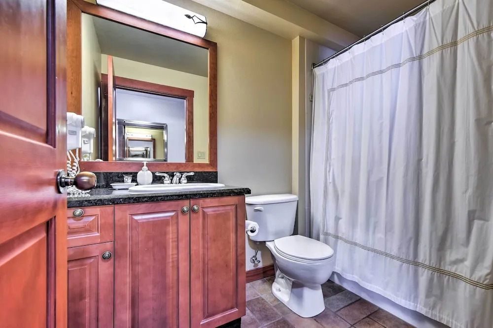 Ski-in/ski-out Solitude Resort Condo w/ Mtn Views!