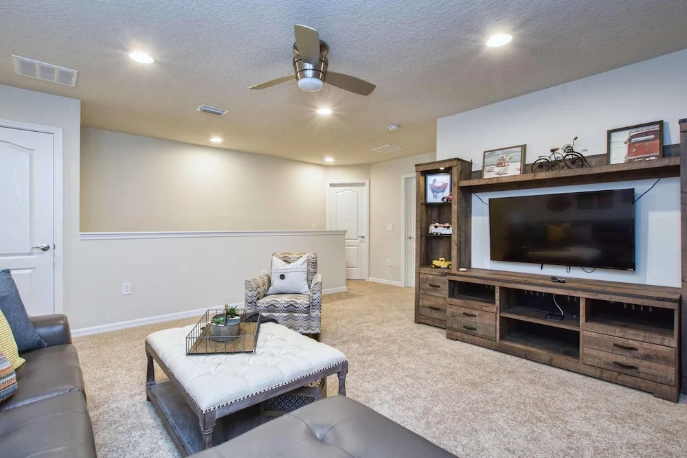Windsor at Westside - 1820 Gobi Drive