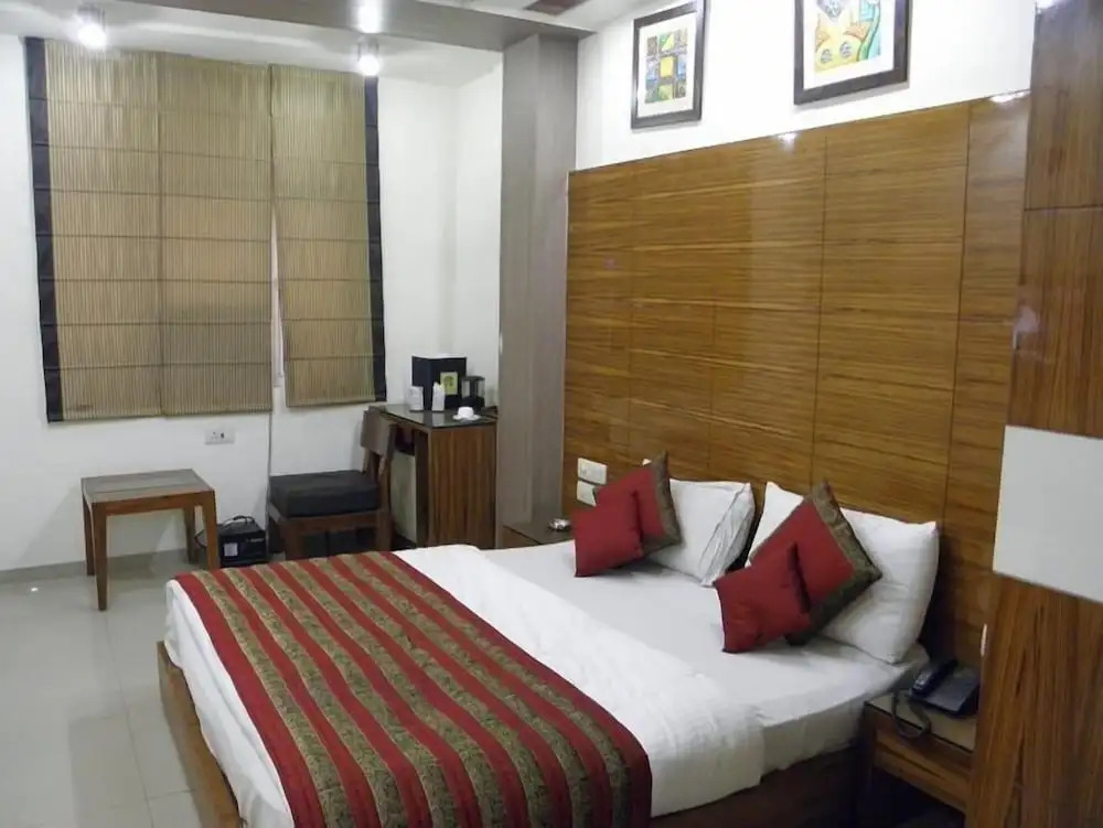 Hotel Chanchal Continental - New Delhi City Centre