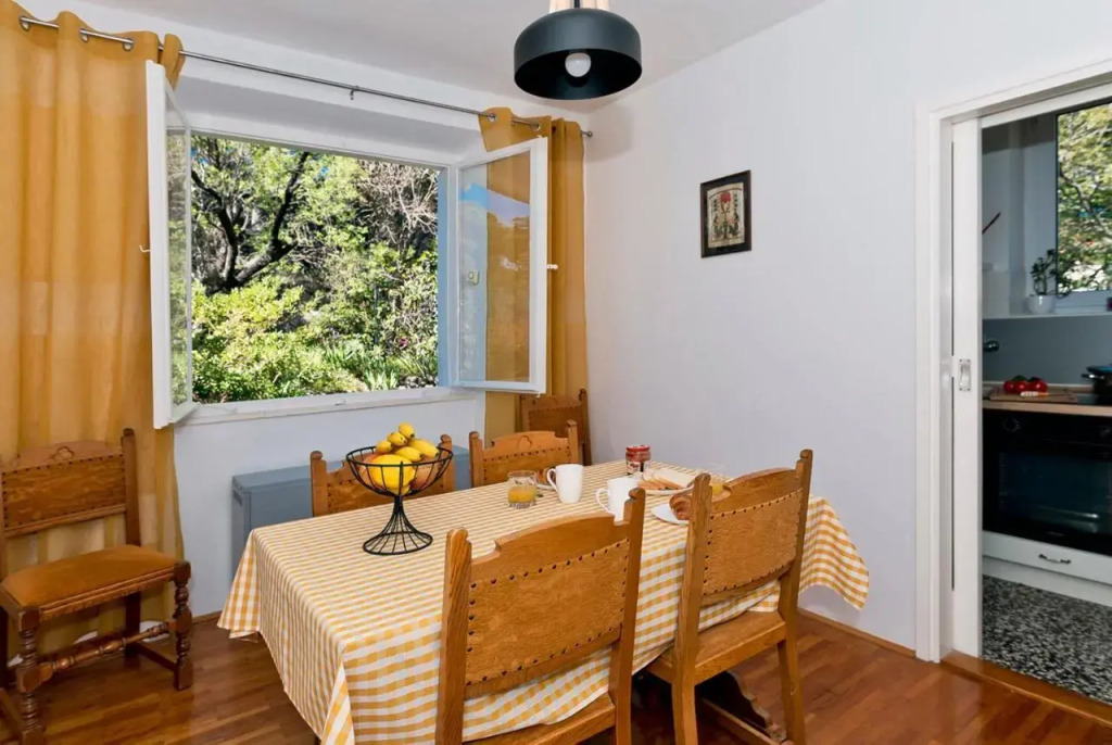Comfortable Neda 58m2 next to beach&Old Town