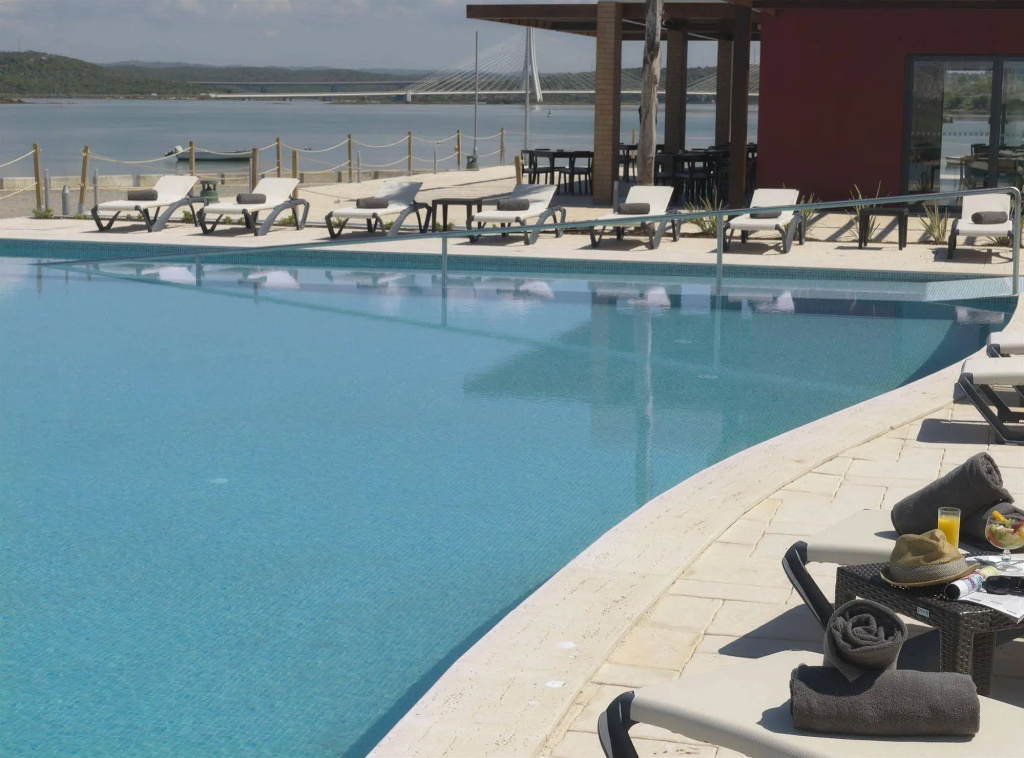Agua Hotels Riverside