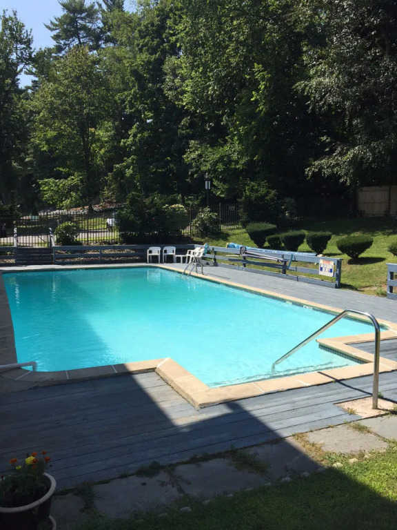 Iron Horse Inn