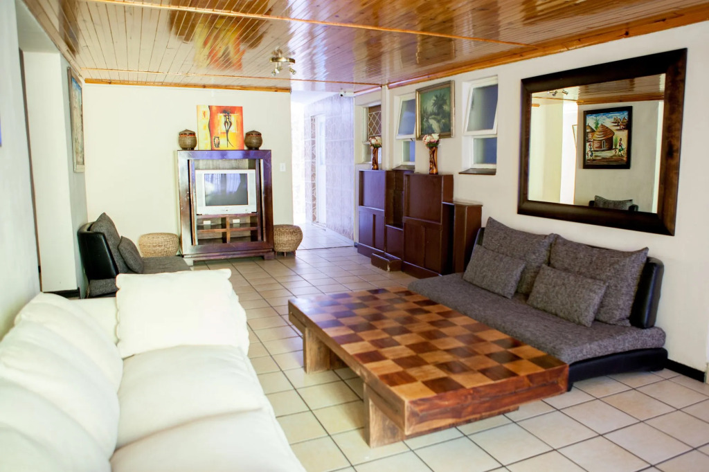 Oria Lodge