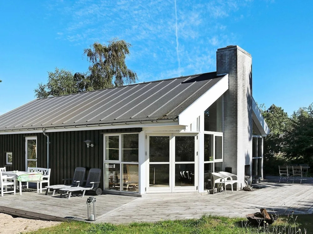 Pretty Holiday Home in Hadsund With Terrace