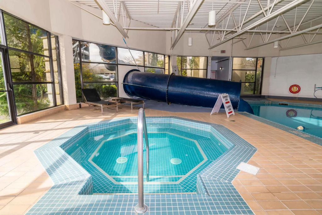 Sandman Signature Vancouver Airport Hotel & Resort