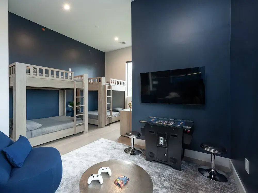 Black Urchin Boutique Resort