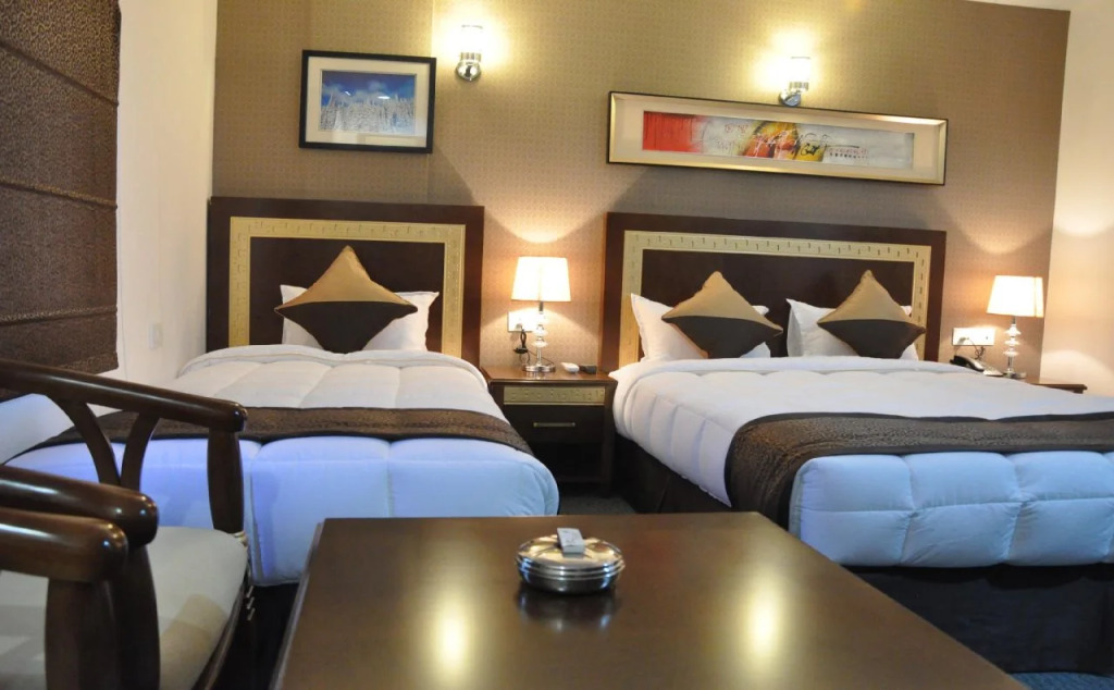 FabHotel Silk Route