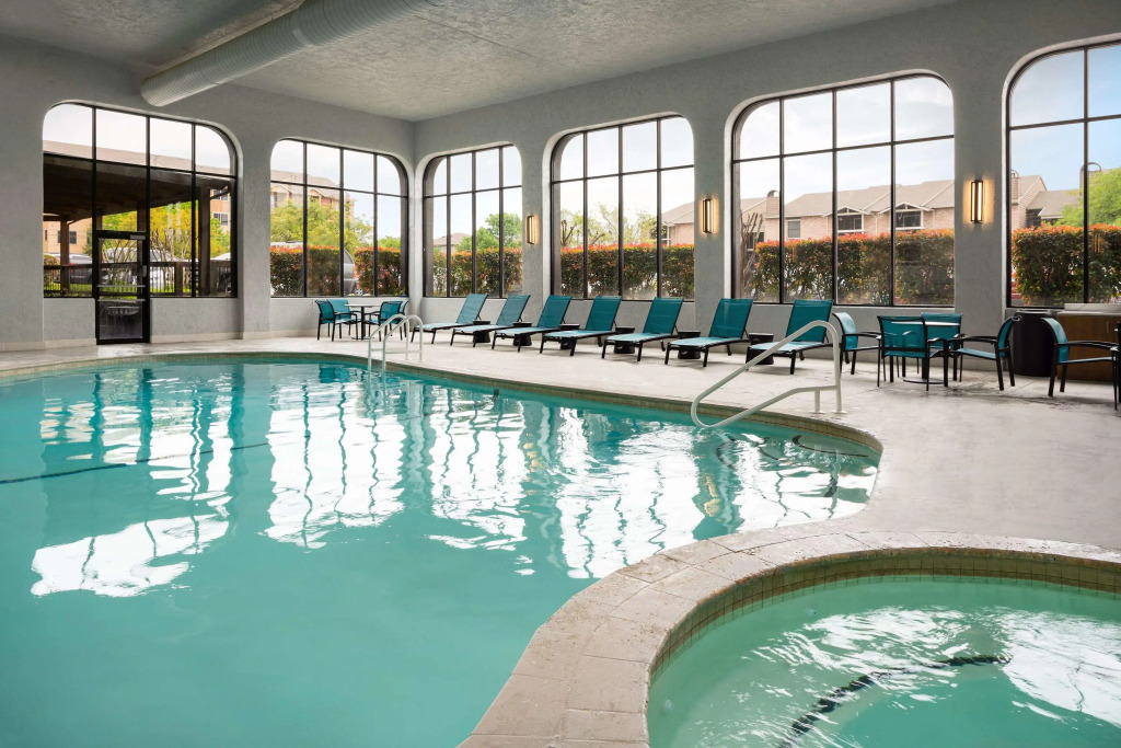 Embassy Suites by Hilton Austin Central