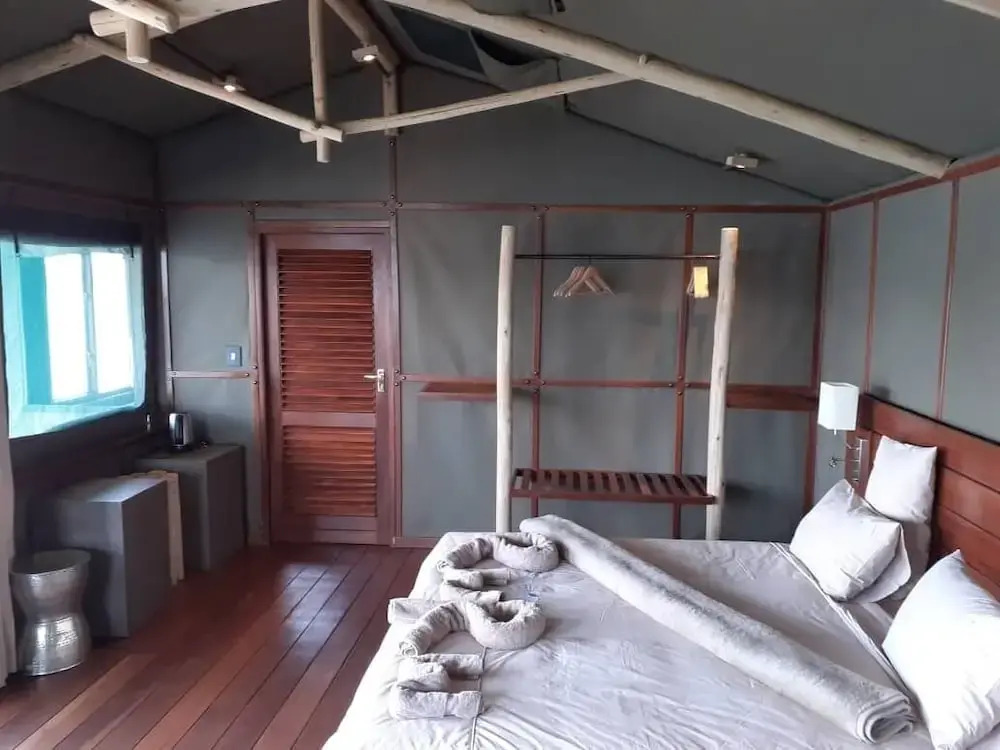 Ndhovu Safari Lodge