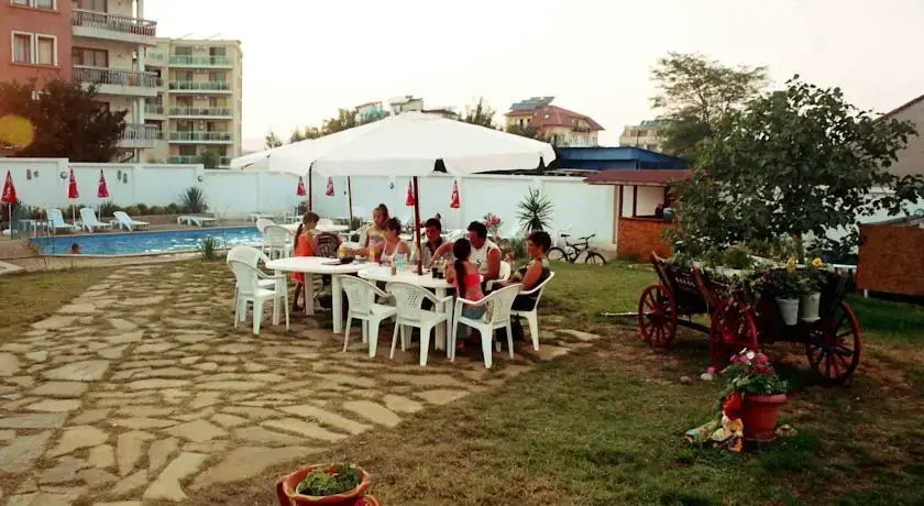 Alba Family Club Hotel