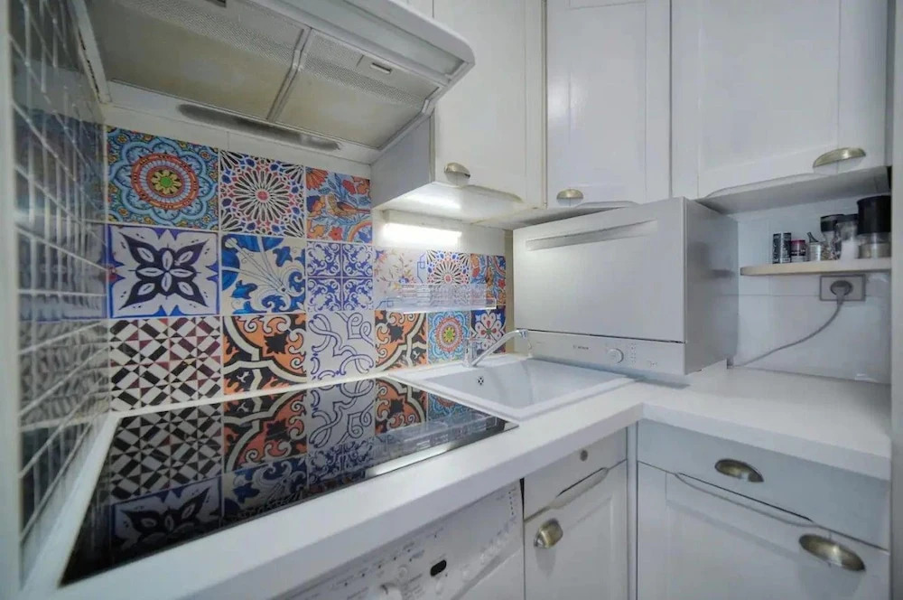 One Bed Apt in the Center of Cannes - 2198