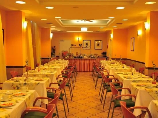 Hotel Mado
