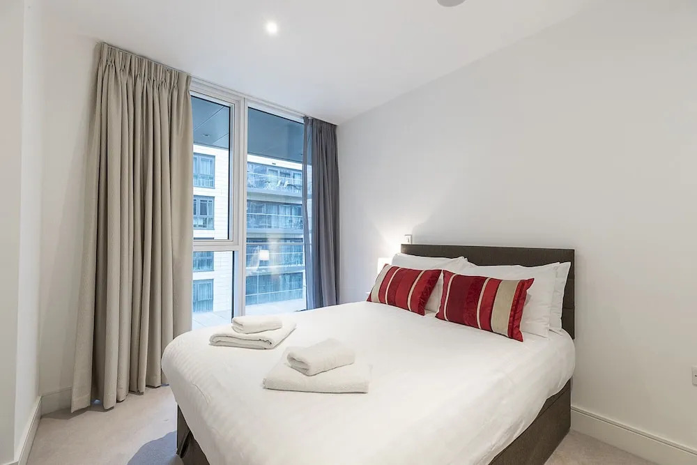 Charming 2BR Apt. Close to Wandsworth Town st