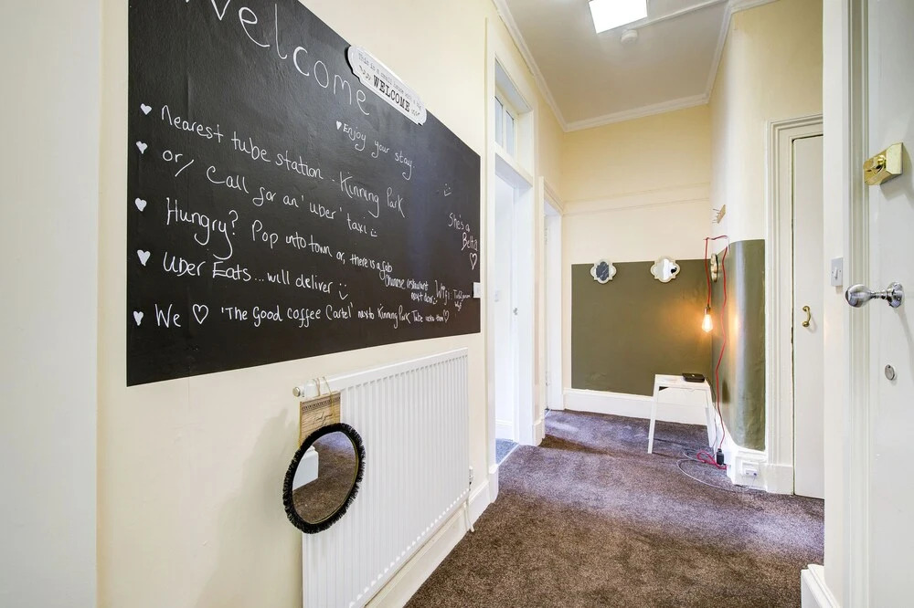 Perfectly Situated Glasgow 2 Bed Apartment