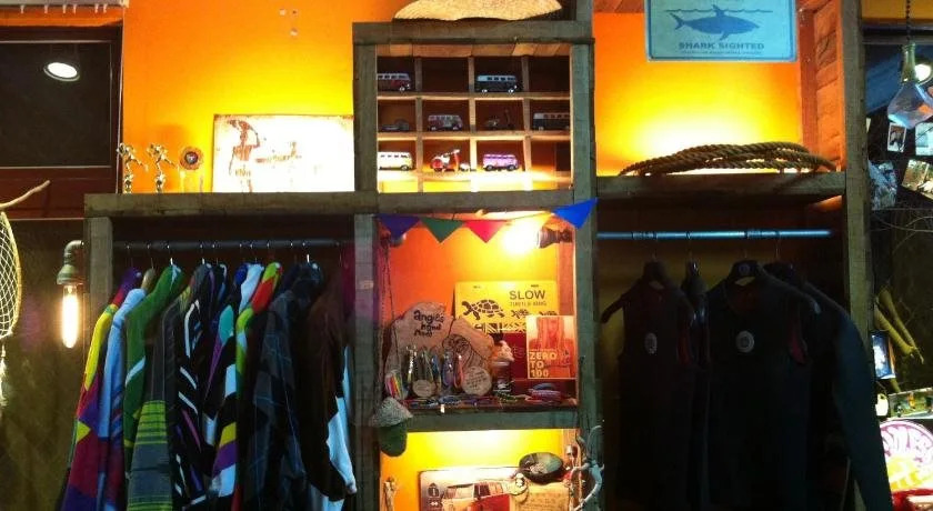 Donghe surf shop & Hostel