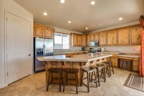 3BD/2B Sunset Views in the Desert