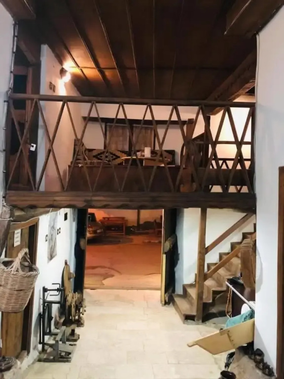 Yalvac Konaklari