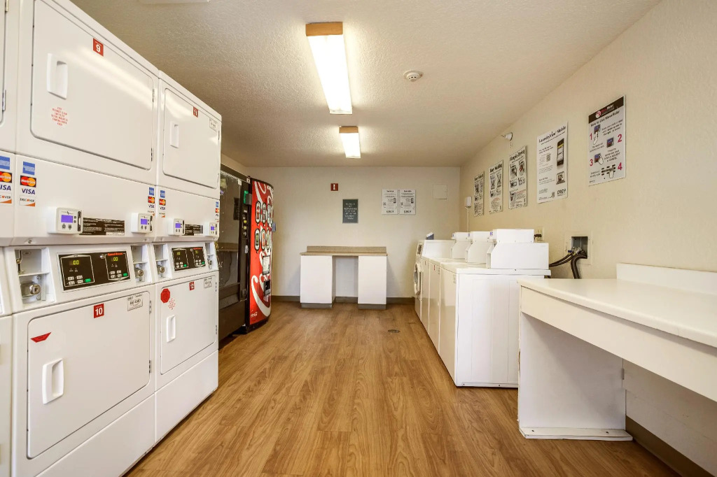 HomeTowne Studios by Red Roof Philadelphia - Mt Laurel-Maple Shade, NJ