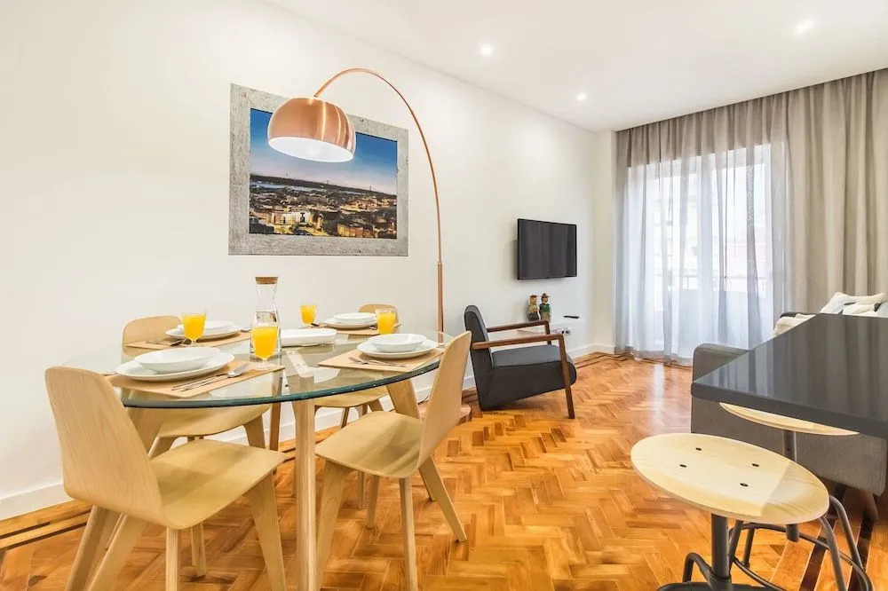 Marques de Pombal Metropolitan Flat