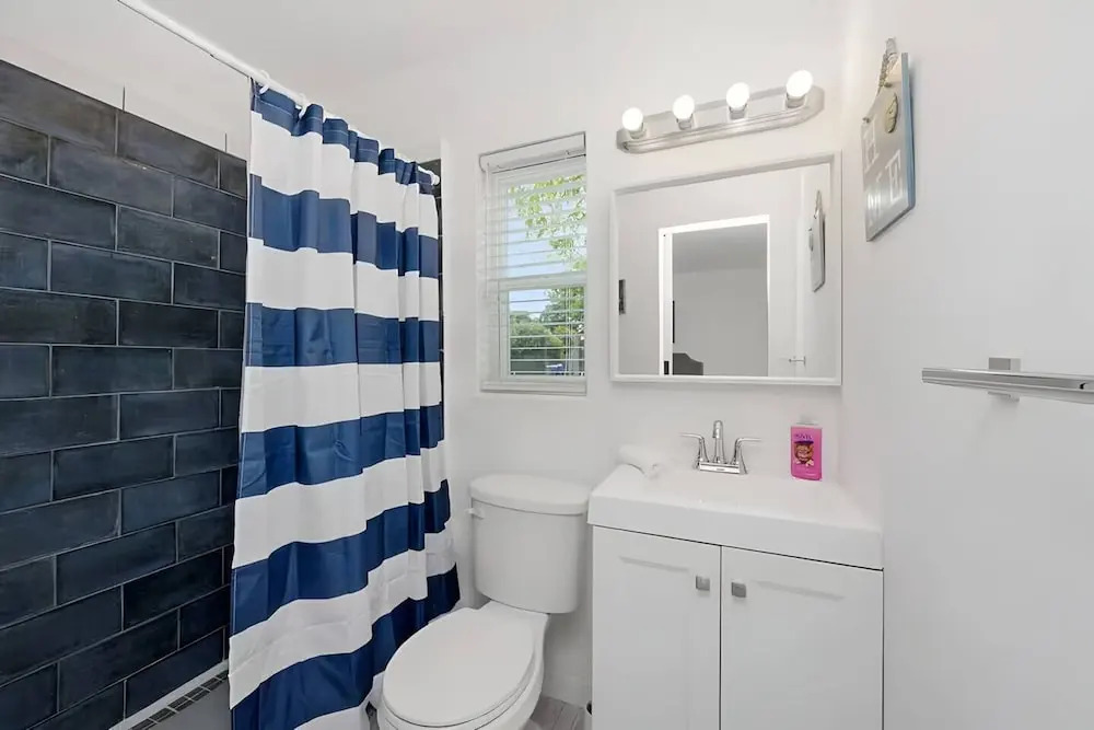 Luna Beach House in Hollywood