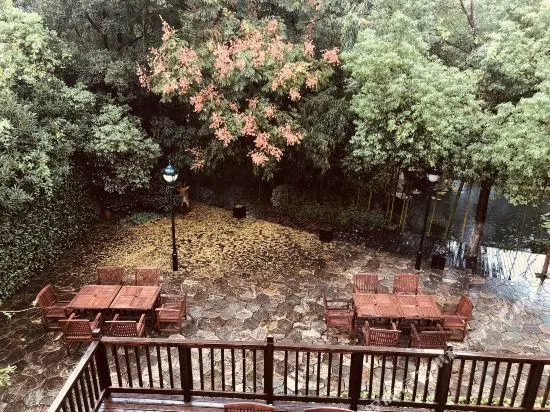 Luyue Inn