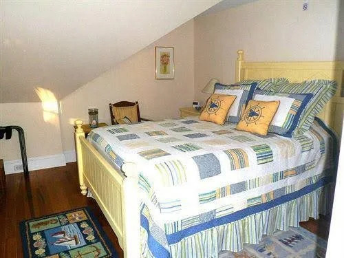 Winding Way Bed and Breakfast and Art Gallery
