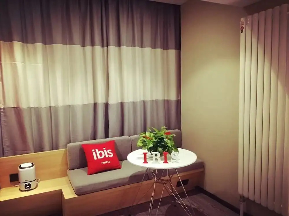 Aifeel Hotel (South Square of Shenyang North Railway Station)