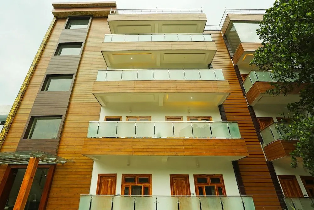Capital O 18317 Hotel Samriddhi Retreat