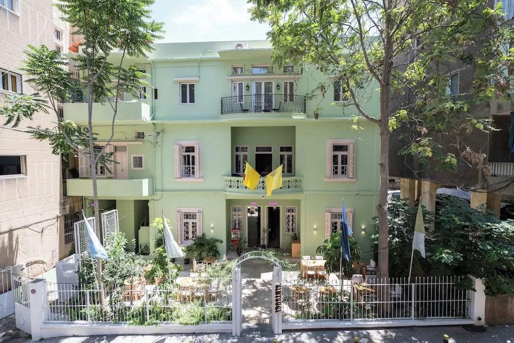 Saya la Villa