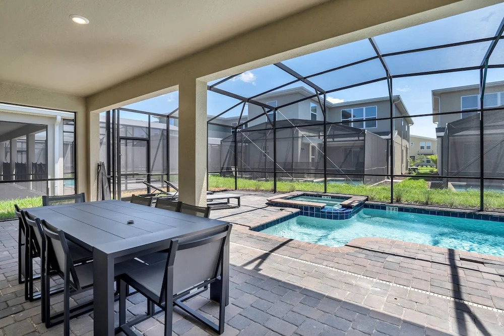 Storey Lake 9 BR Villa with Game Room