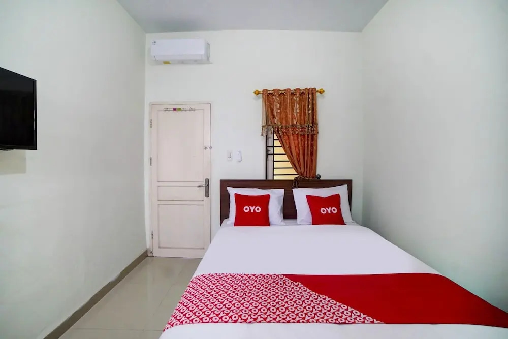 RedDoorz at Shine Guest House Tebing Tinggi