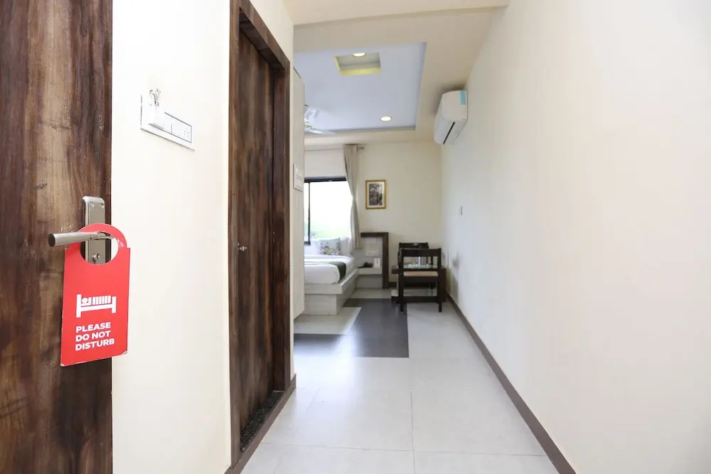 OYO 9204 Hotel Anant Palace