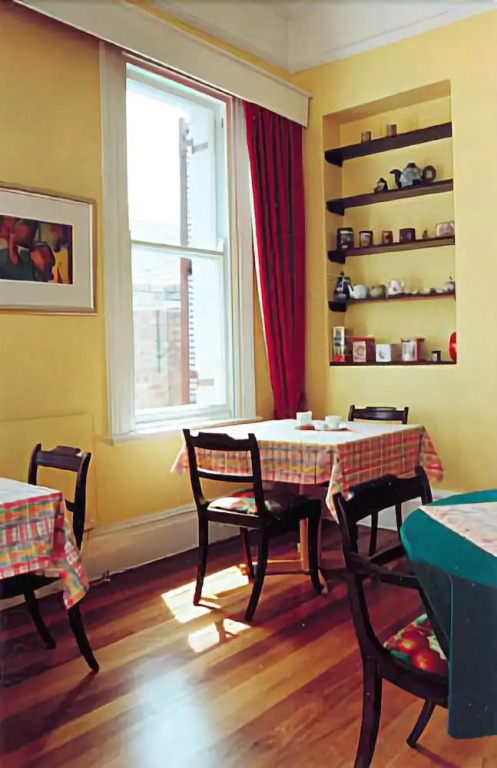 Hillcrest Manor Guesthouse