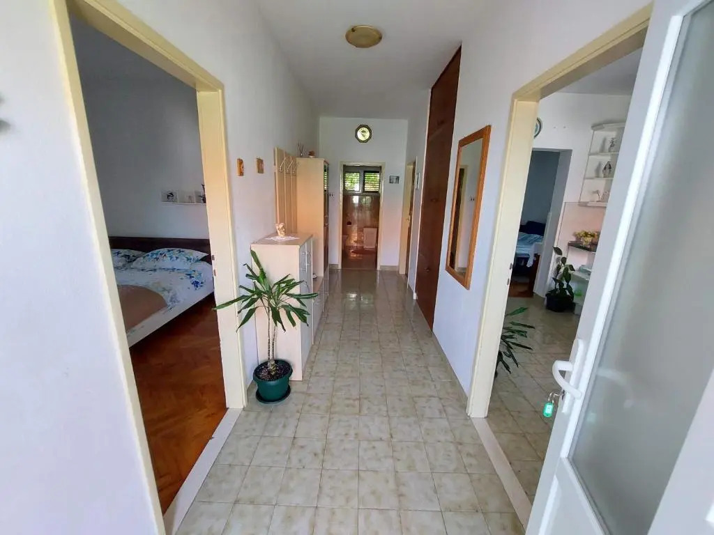 Spacious apartment Ita - near beach (terrace, sea view)