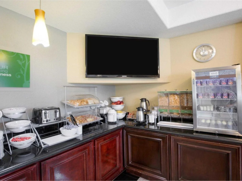 Comfort Suites Baytown I - 10