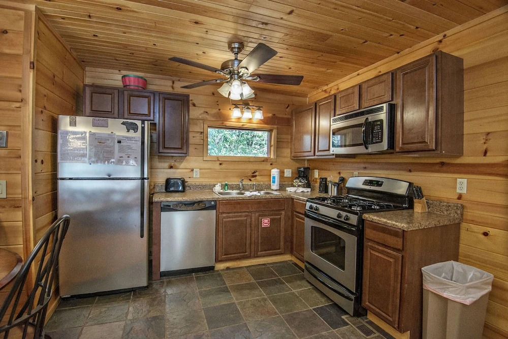 Simple Pleasures by Heritage Cabin Rentals