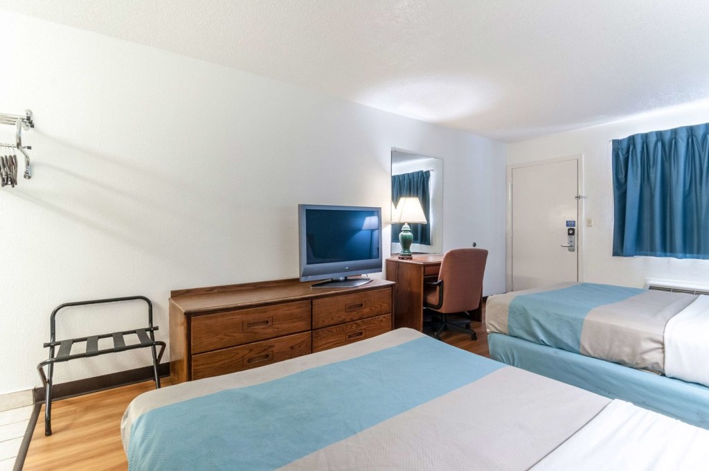 Motel 6-Southgate, MI - Detroit