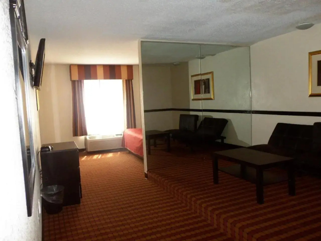 Comfort Inn & Suites Conference Center I-85