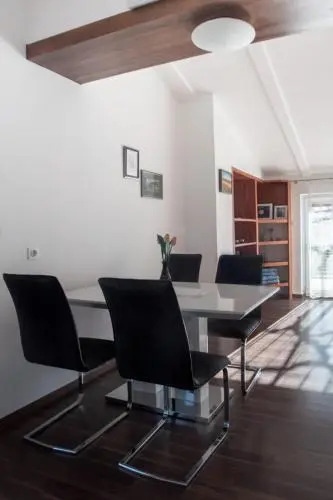 Haus Mirela
