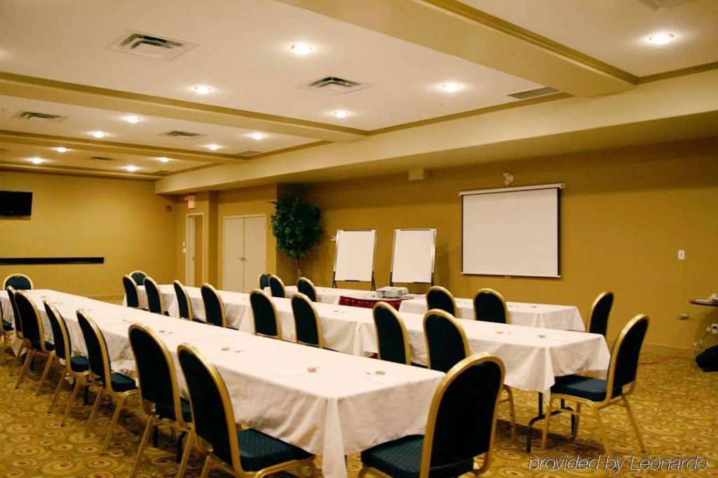 Hampton Inn & Suites by Hilton Edmonton International Airport