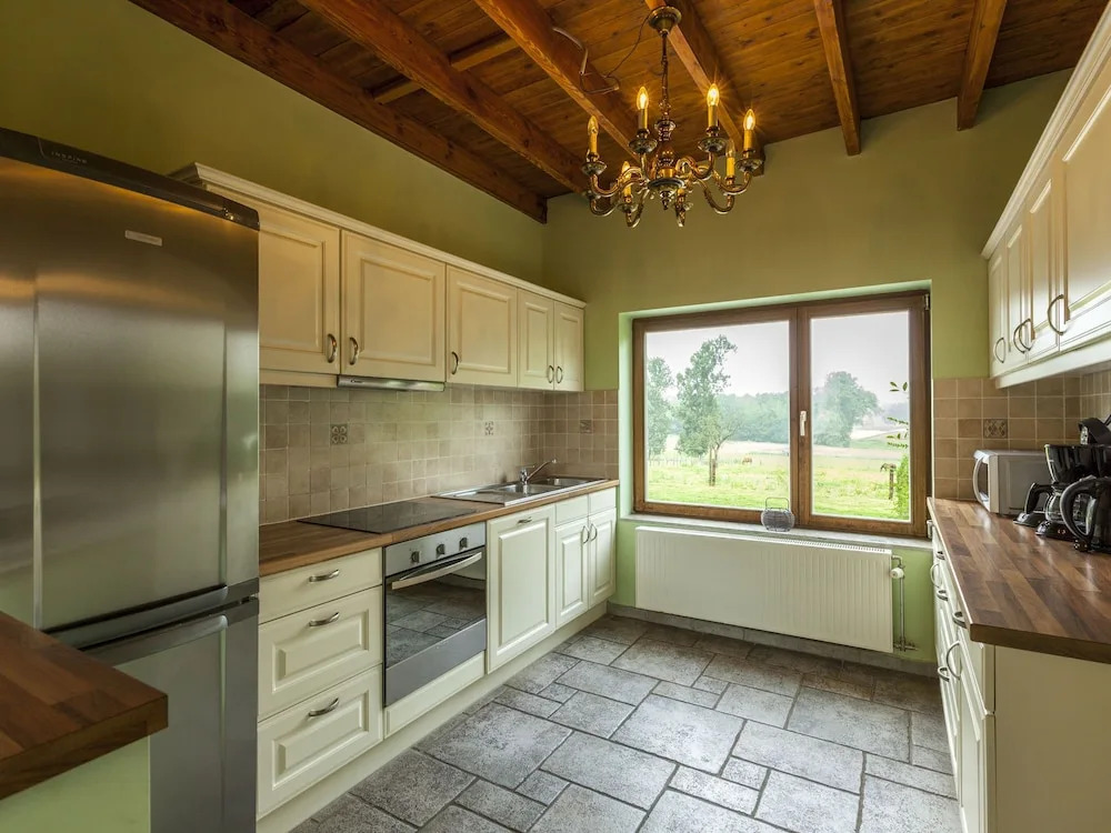 Elegant Farmhouse in Michelbeke - Brakel With Terrace, Garden