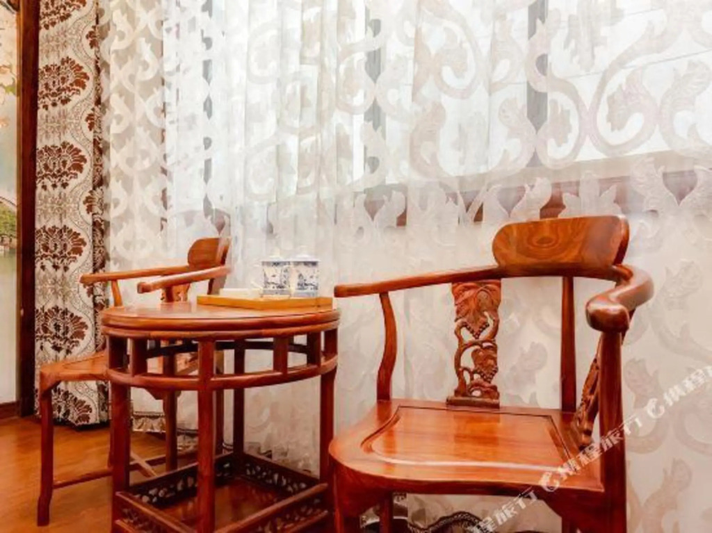 Xiushuixuan Courtyard Boutique Inn
