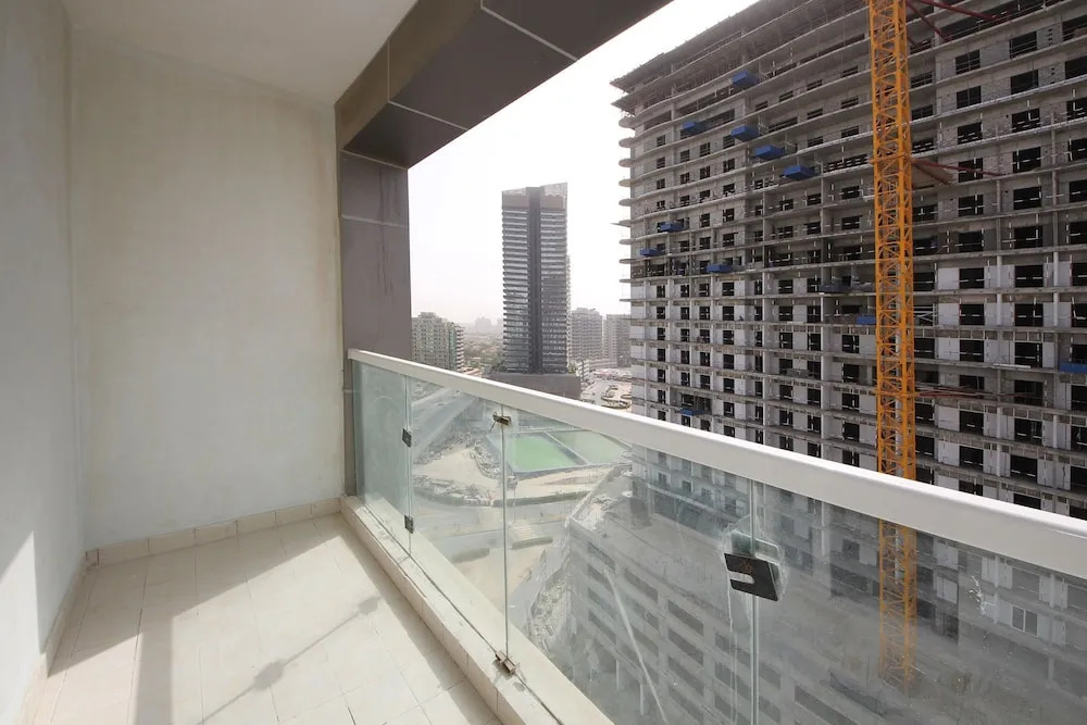 Signature Holiday Home - Red Residence