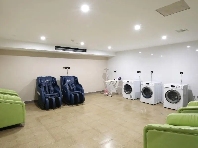 GEM Hotel Ningbo Jiangbei District Hongtang Haide Square