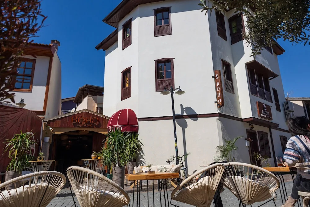 Boho Oldtown Apart and Hostel